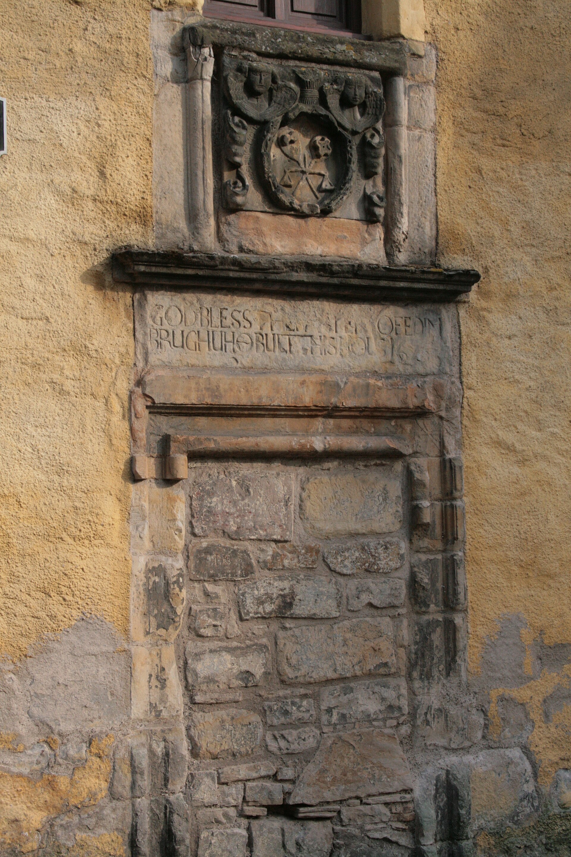 Replacement sandstone matched to a traditional façade
